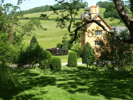 Garden at Allt y Bela